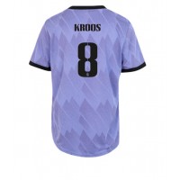 Real Madrid Toni Kroos #8 Fußballbekleidung Auswärtstrikot Damen 2022-23 Kurzarm